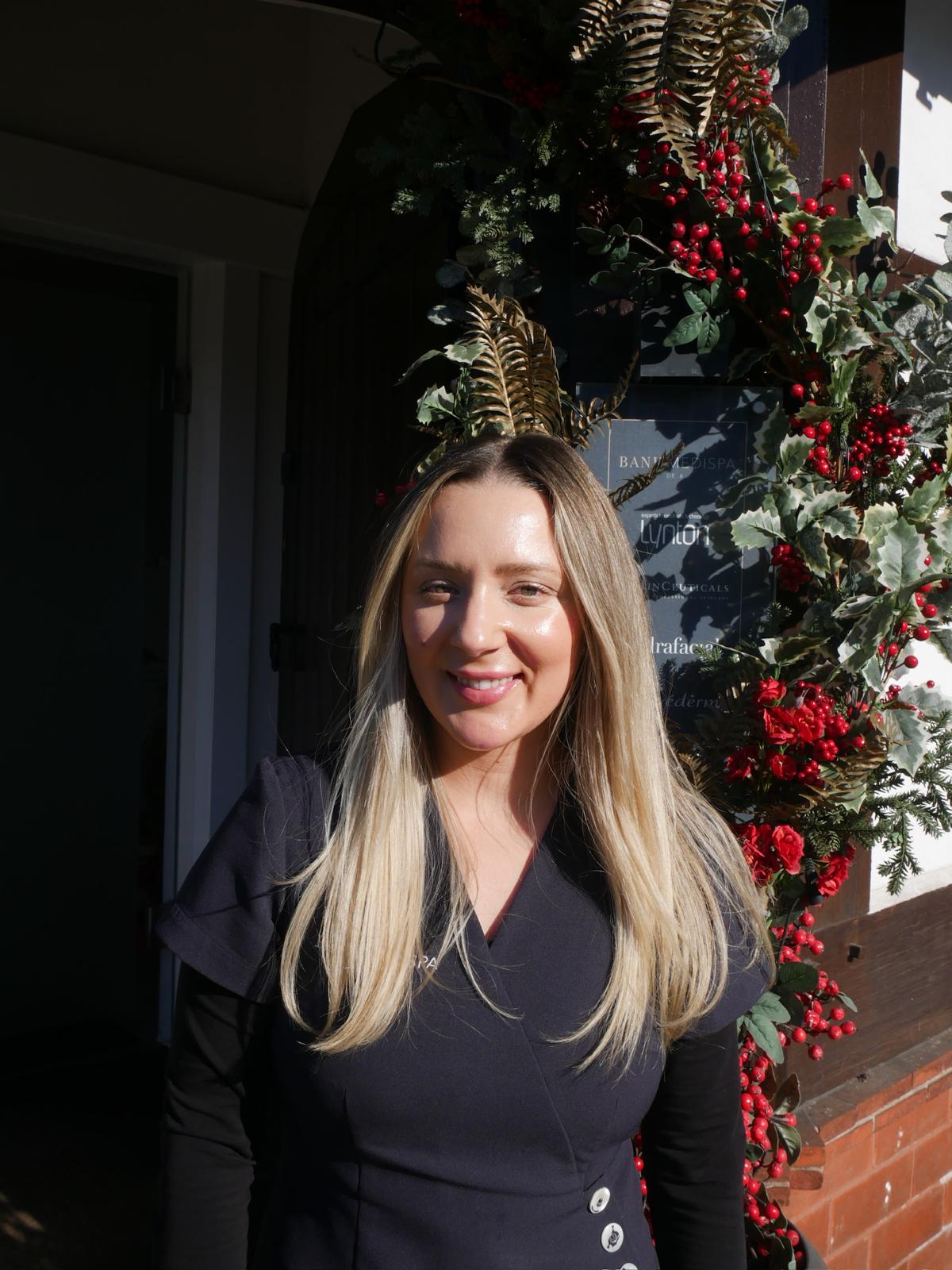 Bianka, Front of House